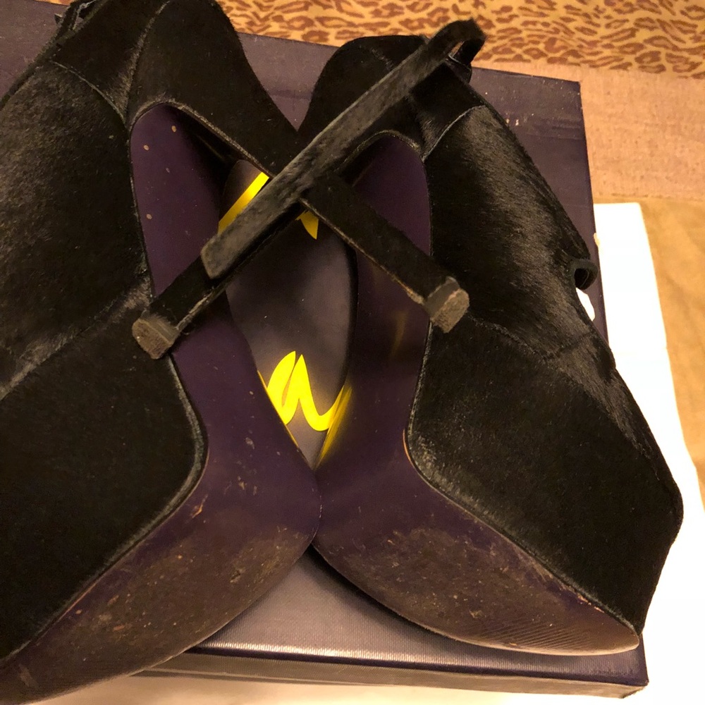 Heels - Picture 5 of 6